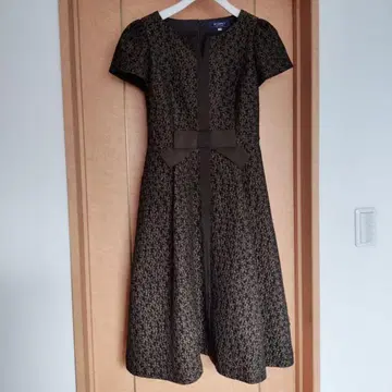 M's Gracy 꽃무늬 반팔 무릎 기장 원피스