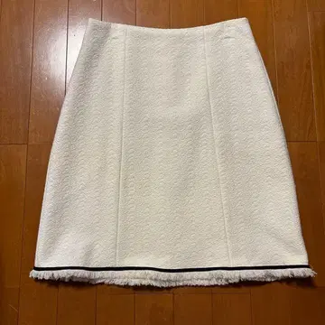 Theory 화이트 타이트 스커트 사이즈 2