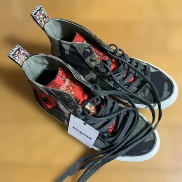 데시구알 카모플라쥬 하이컷 스니커즈