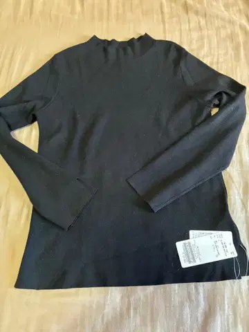 택 포함 미사용 새상품 블랙 하이넥 보틀넥 니트 긴팔