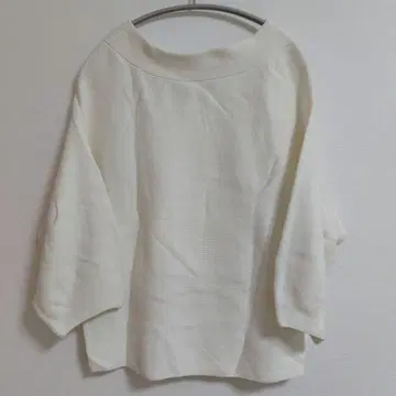 [ 새상품급 ] 화이트 니트 7부 소매