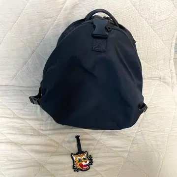 오니츠카타이거 블랙 백팩