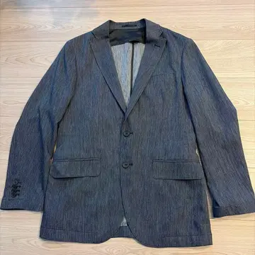 다크 그레이 스트라이프 비즈니스 정장