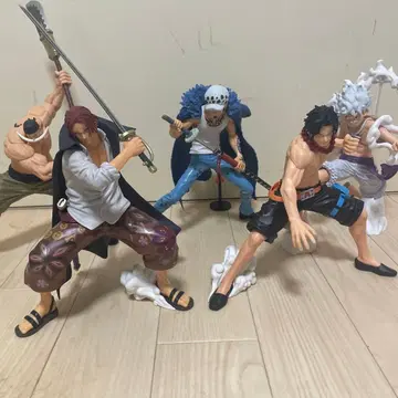 원피스 grandista 루피 샹크스 로 에이스 흰 수염