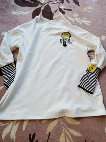 Anggora 스마일리 페이스 긴팔 티셔츠