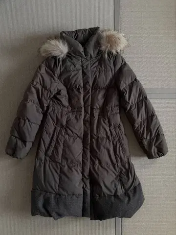 [쿠미쿄쿠] 카키색 후드 부착 다운 자켓