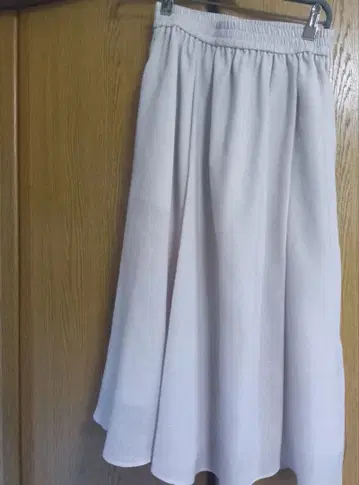 르네 플레어 스커트