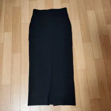 NOBLE 리브 니트 타이트 스커트 블랙