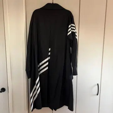 Y-3 쓰리 스트라이프 코트