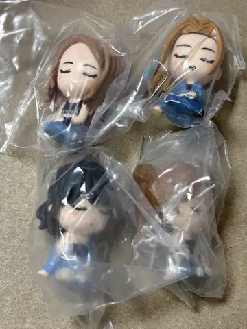 LE SSERAFIM 어깨 쿵 Fig 4세트 르세라핌