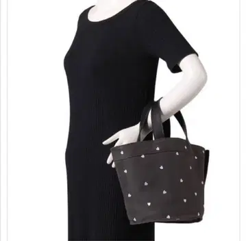 라들로 하트 자수 토트백 S 사이즈