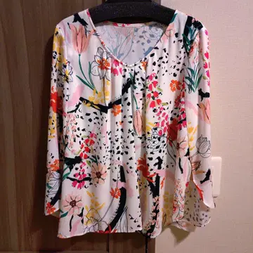 핑키앤다이안 7부 소매 블라우스 플라워 프린트