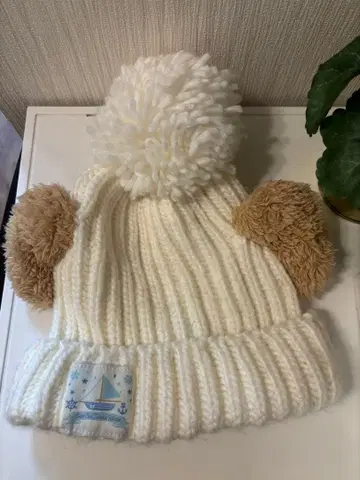 더피 귀달린 니트 모자