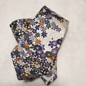 카가 유젠 오리지널 클레바트 꽃무늬 넥타이