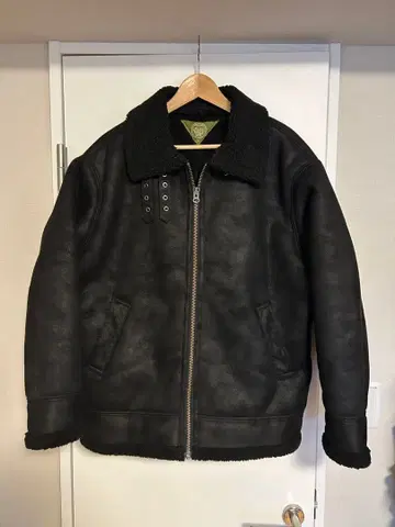 UNSTUDIED 무스탕 자켓 L 사이즈