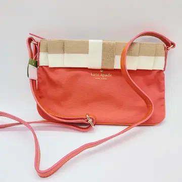 새상품급 케이트 스페이드 숄더백 사선 리본