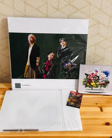 Mrs. GREEN APPLE 10주년 기념 박스 일부