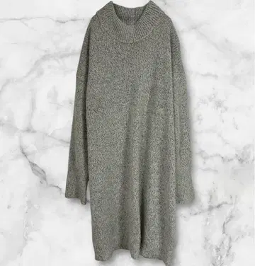 클래식 엘프 오버 사이즈 그레이 하이넥 니트