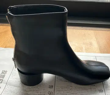 블랙 지퍼 스퀘어토 부츠 L
