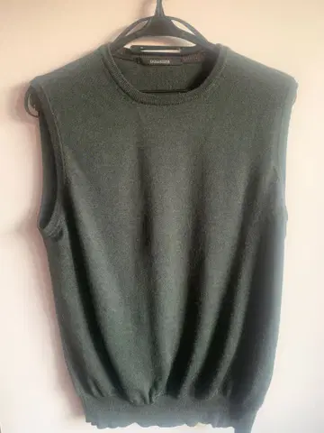 TAGLIATORE 다크 그린 슬리브리스 베스트