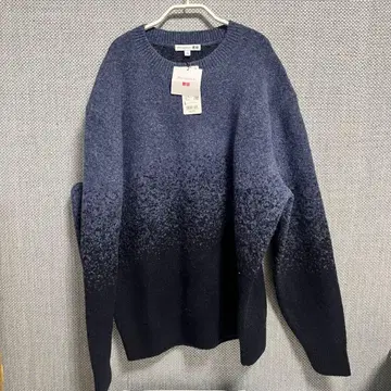 유니클로 JW 앤더슨 수플레얀 그라데이션 크루넥 스웨터