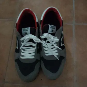 Atlantic Stars 스니커즈 그레이/블랙/레드