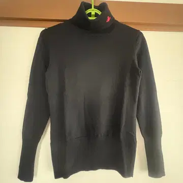 비비안 터틀넥 니트 블랙