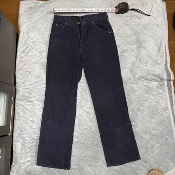 다크 네이비 스트레이트 데님 팬츠