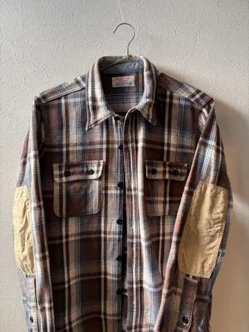 The Superior Labor 브라운 계열 체크 플란넬 셔츠