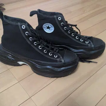 컨버스 블랙 하이컷 스니커즈