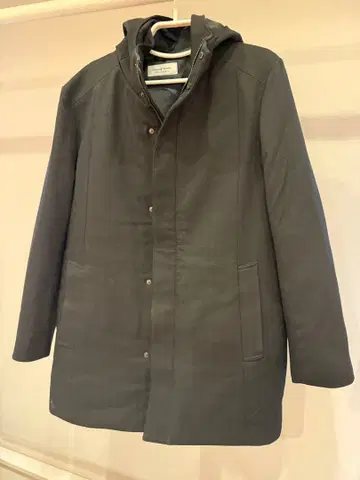 블랙 탈부착 가능 후드 자켓 성인식용 등에