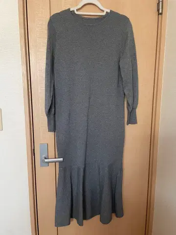 노리즈 그레이 니트 원피스 긴팔 플레어헴