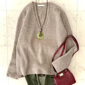 새상품급 갤러리 바이 캐시미어 100% 하찌 V넥 니트 S 톤 베이지