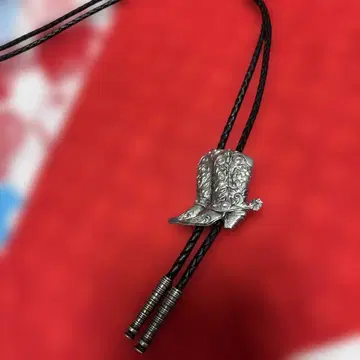 부츠형 실버 목걸이 루프 타이