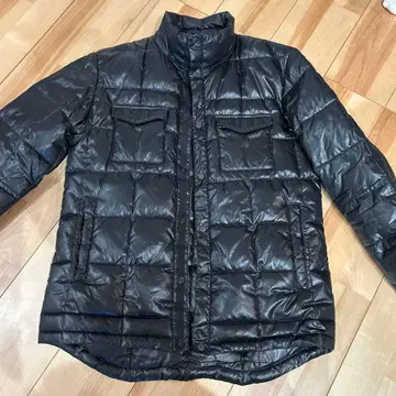 블랙 스탠드 카라 퀼팅 다운 자켓