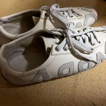 화이트 가죽 로고 스니커즈 돌체앤가바나