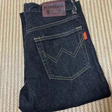 EDWIN 블랙 데님 W30 L32