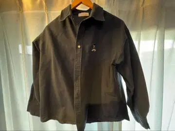 다크 그레이 자수 로고 캐주얼 셔츠