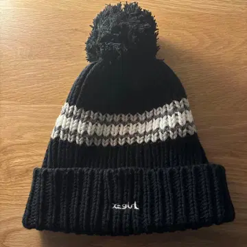 x-girl CONTRAST STRIPE KNIT CAP black