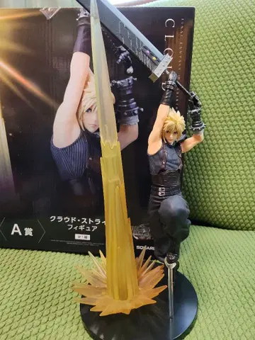 FF7 리버스 제일복권 A상 클라우드 스트라이프 피규어