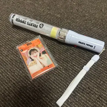 FRUITS ZIPPER 응원봉과 키링