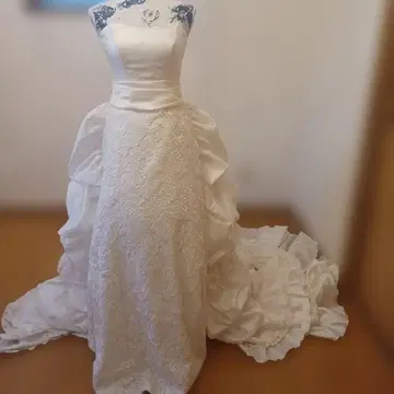 화이트 머메이드 라인 웨딩 드레스