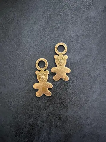 AGATHA 골드 곰 모양 참 2개 세트