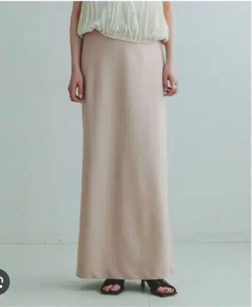 새상품급 ELENI/엘르니 사자연 울 바이어스 스커트