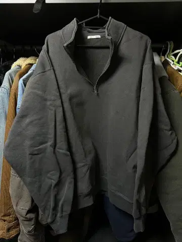 [오늘만 판매] GU 하프 지퍼 후드티