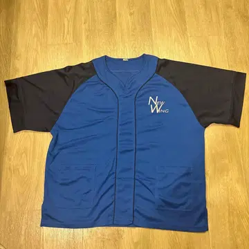 NEW WING 파랑블랙 숏 슬리브 T셔츠