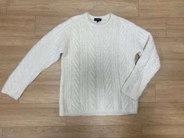 새상품급 Theory 알파카 니트 스웨터 화이트