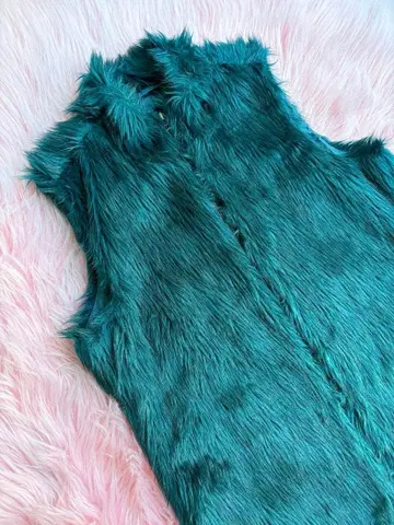 퍼 베스트 다크 그린, 틸