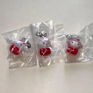 산리오 딸기 메지루시 액세서리 가챠 시나몬 키티 마이멜로디