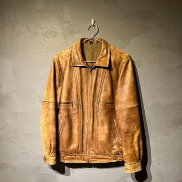 브라운 가죽 자켓